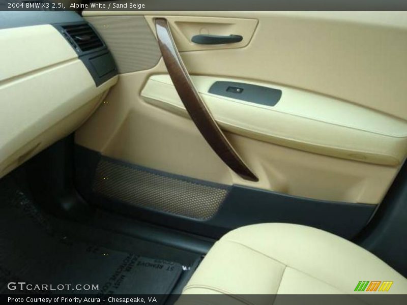 Alpine White / Sand Beige 2004 BMW X3 2.5i