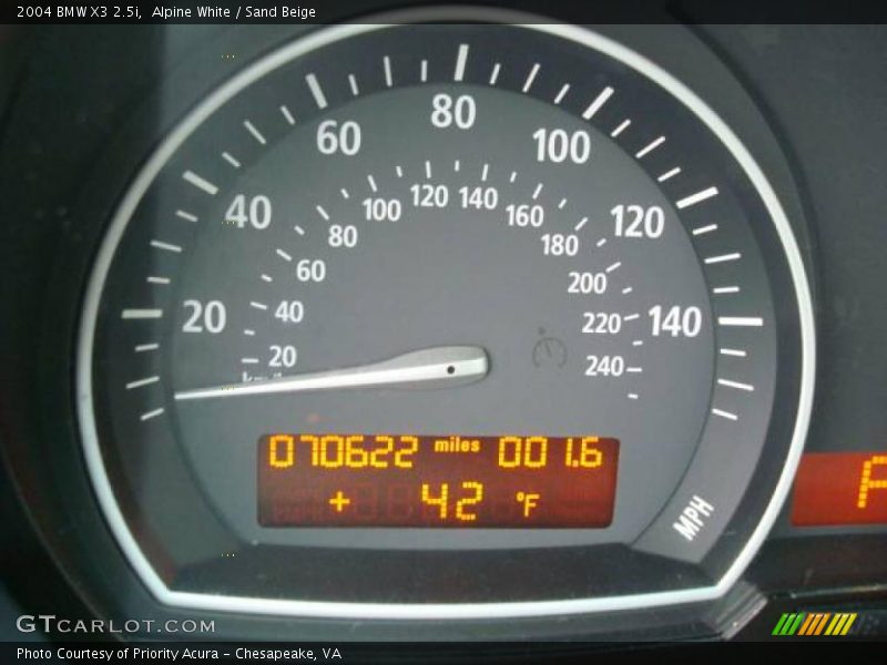 Alpine White / Sand Beige 2004 BMW X3 2.5i