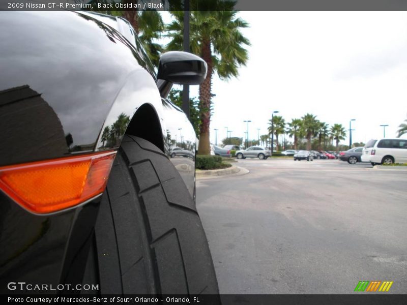 Black Obsidian / Black 2009 Nissan GT-R Premium