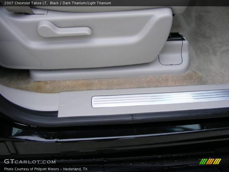 Black / Dark Titanium/Light Titanium 2007 Chevrolet Tahoe LT