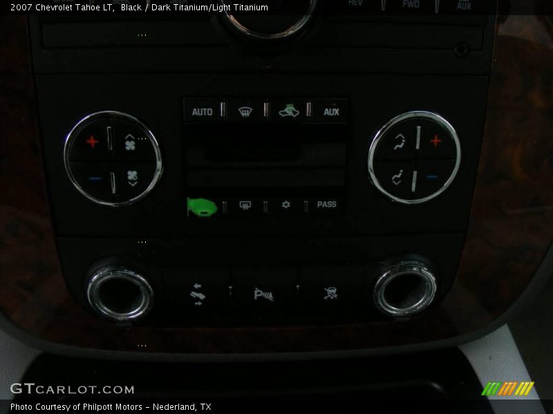 Black / Dark Titanium/Light Titanium 2007 Chevrolet Tahoe LT