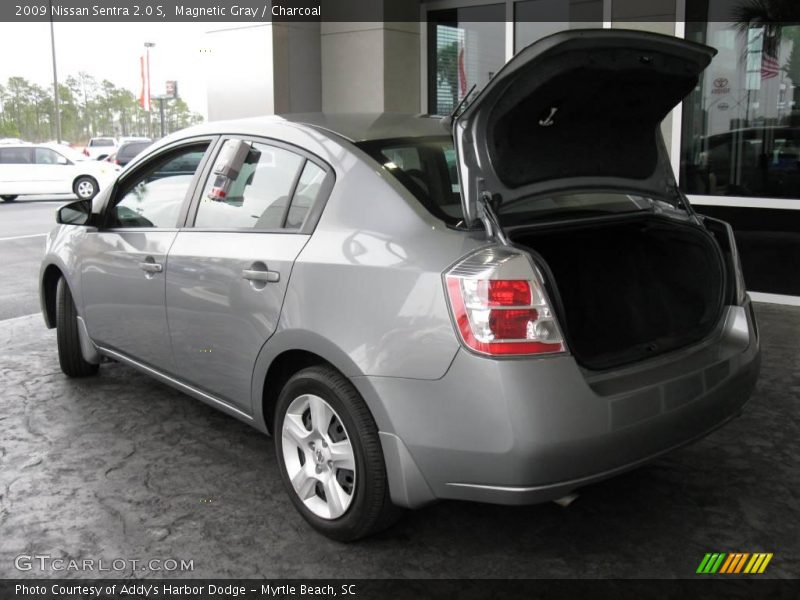 Magnetic Gray / Charcoal 2009 Nissan Sentra 2.0 S