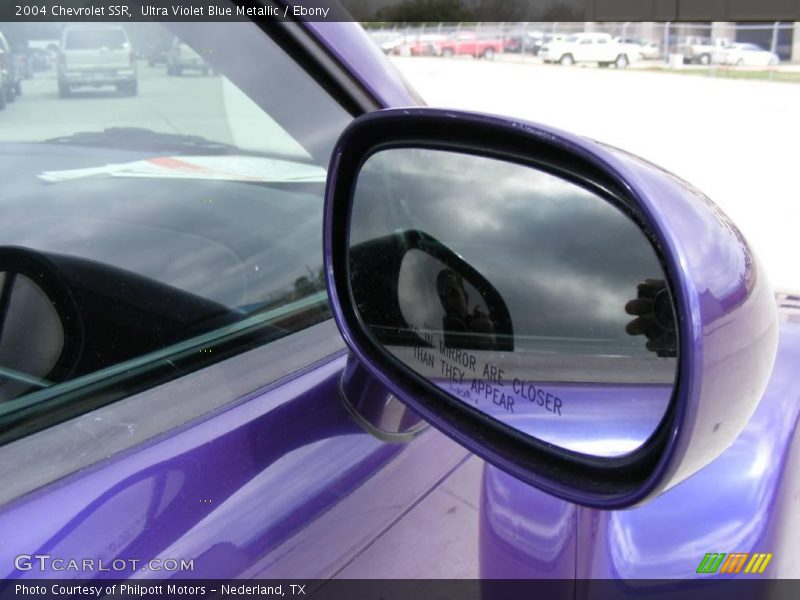 Ultra Violet Blue Metallic / Ebony 2004 Chevrolet SSR