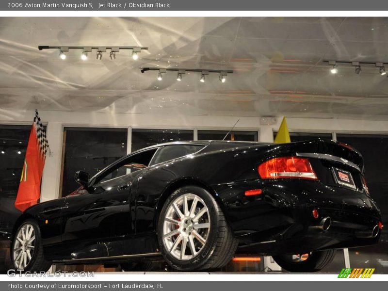 Jet Black / Obsidian Black 2006 Aston Martin Vanquish S