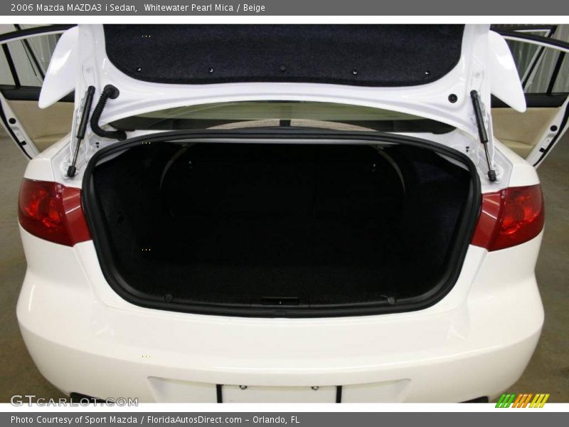 Whitewater Pearl Mica / Beige 2006 Mazda MAZDA3 i Sedan