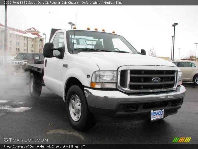 Oxford White / Medium Flint 2002 Ford F350 Super Duty XL Regular Cab Chassis