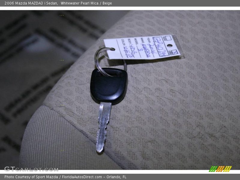 Whitewater Pearl Mica / Beige 2006 Mazda MAZDA3 i Sedan