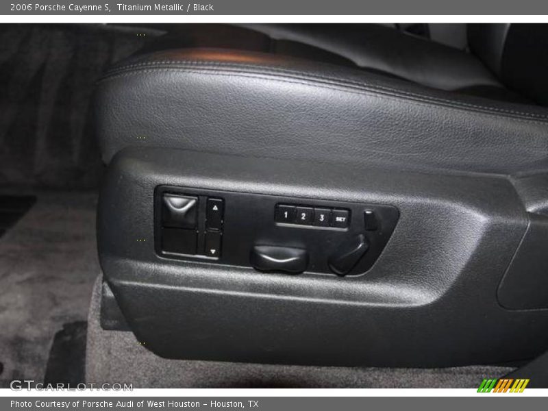 Titanium Metallic / Black 2006 Porsche Cayenne S