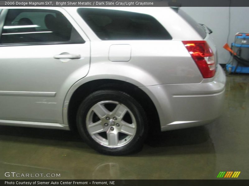 Bright Silver Metallic / Dark Slate Gray/Light Graystone 2006 Dodge Magnum SXT