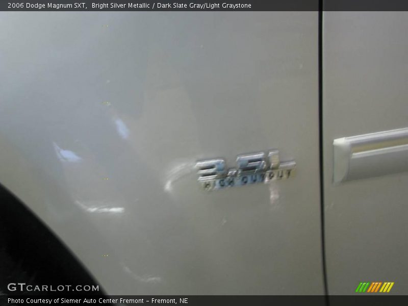 Bright Silver Metallic / Dark Slate Gray/Light Graystone 2006 Dodge Magnum SXT