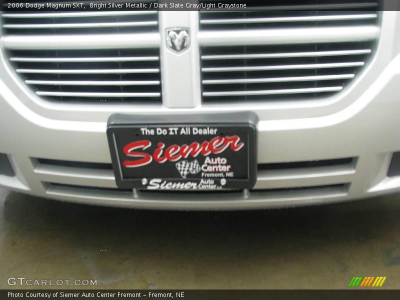 Bright Silver Metallic / Dark Slate Gray/Light Graystone 2006 Dodge Magnum SXT