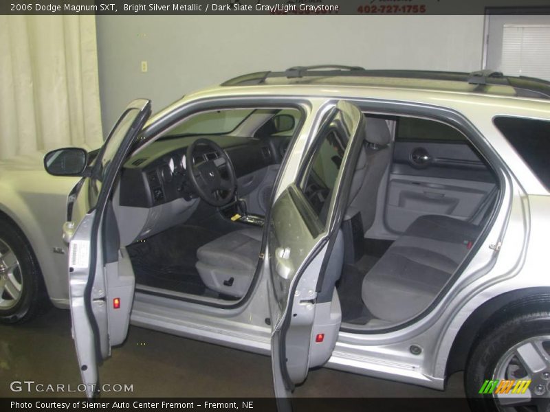 Bright Silver Metallic / Dark Slate Gray/Light Graystone 2006 Dodge Magnum SXT