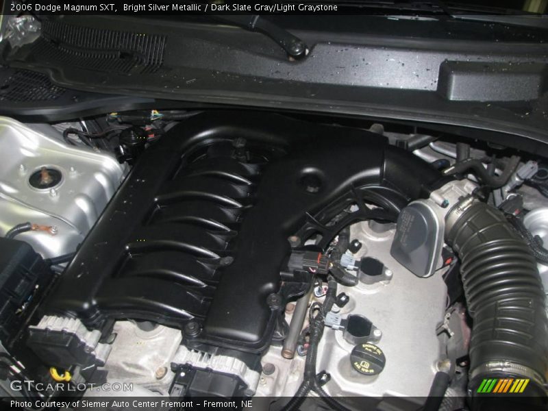 Bright Silver Metallic / Dark Slate Gray/Light Graystone 2006 Dodge Magnum SXT