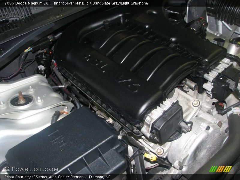 Bright Silver Metallic / Dark Slate Gray/Light Graystone 2006 Dodge Magnum SXT
