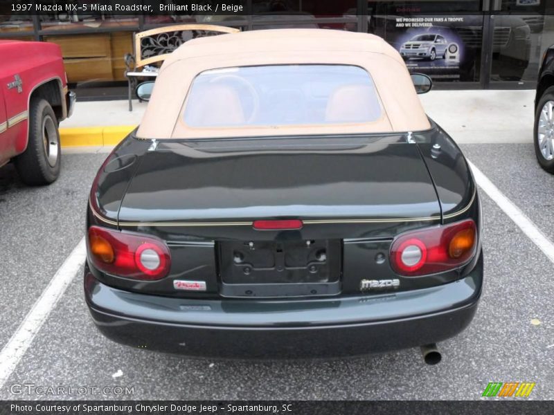 Brilliant Black / Beige 1997 Mazda MX-5 Miata Roadster