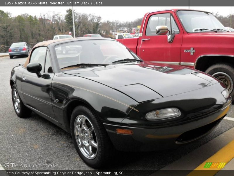 Brilliant Black / Beige 1997 Mazda MX-5 Miata Roadster