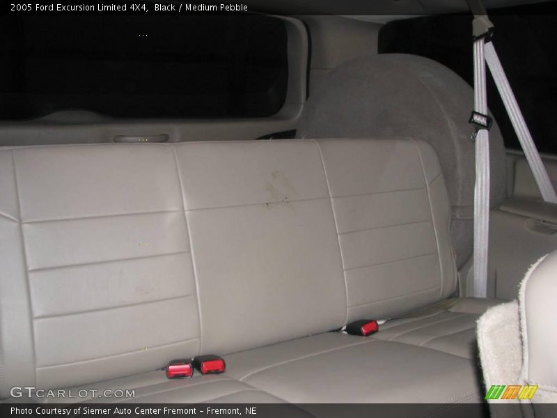 Black / Medium Pebble 2005 Ford Excursion Limited 4X4