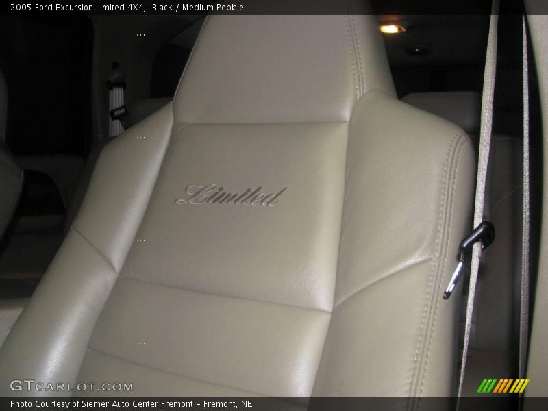 Black / Medium Pebble 2005 Ford Excursion Limited 4X4