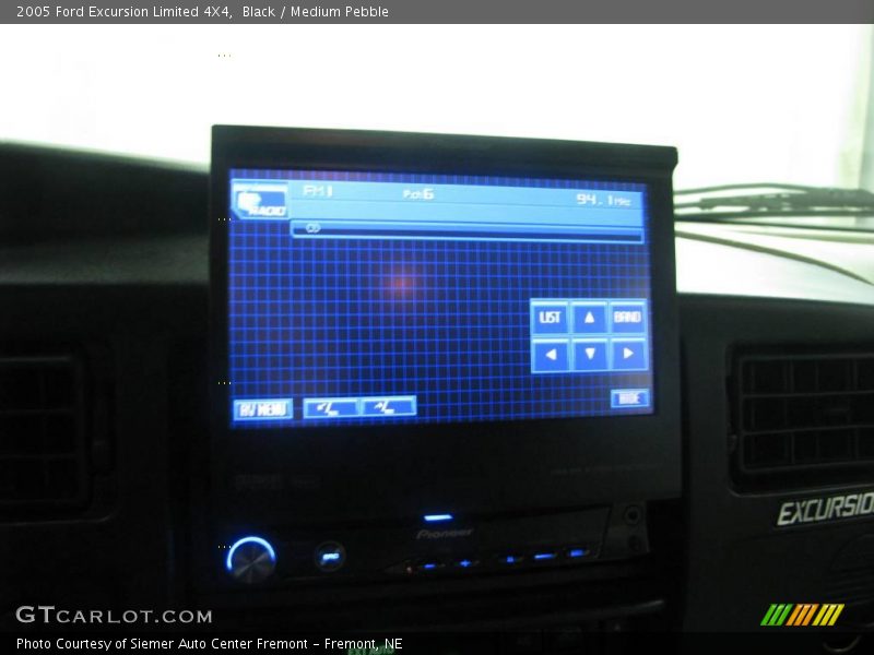 Black / Medium Pebble 2005 Ford Excursion Limited 4X4