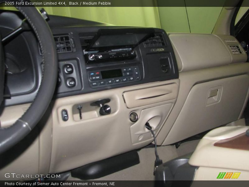Black / Medium Pebble 2005 Ford Excursion Limited 4X4