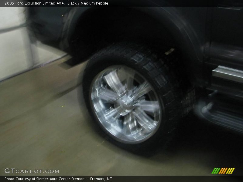 Black / Medium Pebble 2005 Ford Excursion Limited 4X4