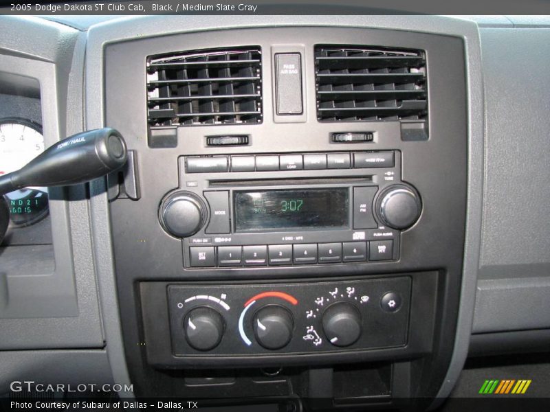 Black / Medium Slate Gray 2005 Dodge Dakota ST Club Cab