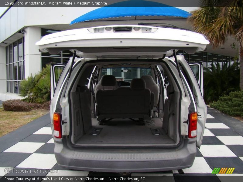 Vibrant White / Medium Graphite 1999 Ford Windstar LX