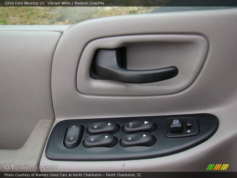 Vibrant White / Medium Graphite 1999 Ford Windstar LX