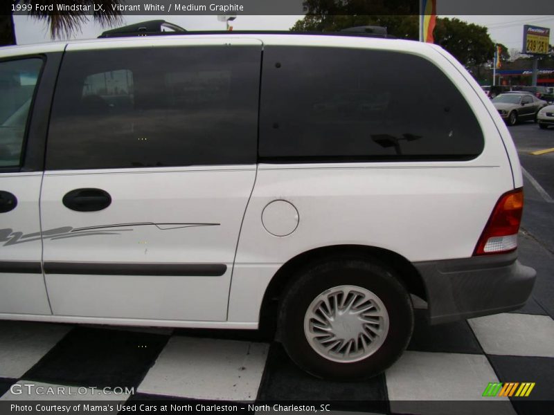 Vibrant White / Medium Graphite 1999 Ford Windstar LX