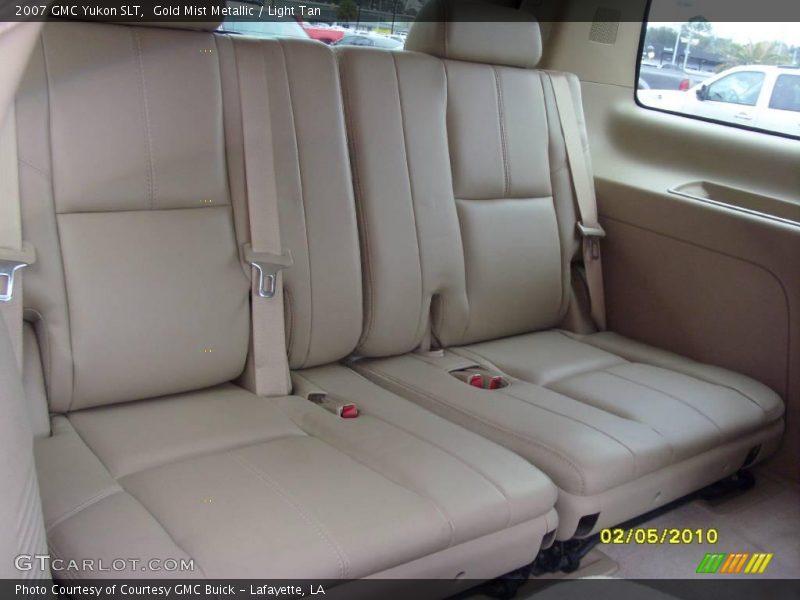 Gold Mist Metallic / Light Tan 2007 GMC Yukon SLT