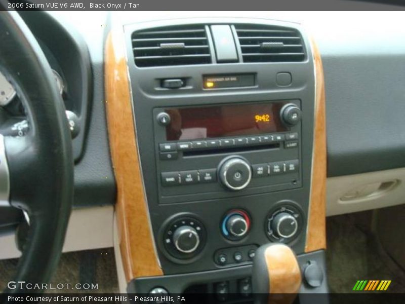 Black Onyx / Tan 2006 Saturn VUE V6 AWD