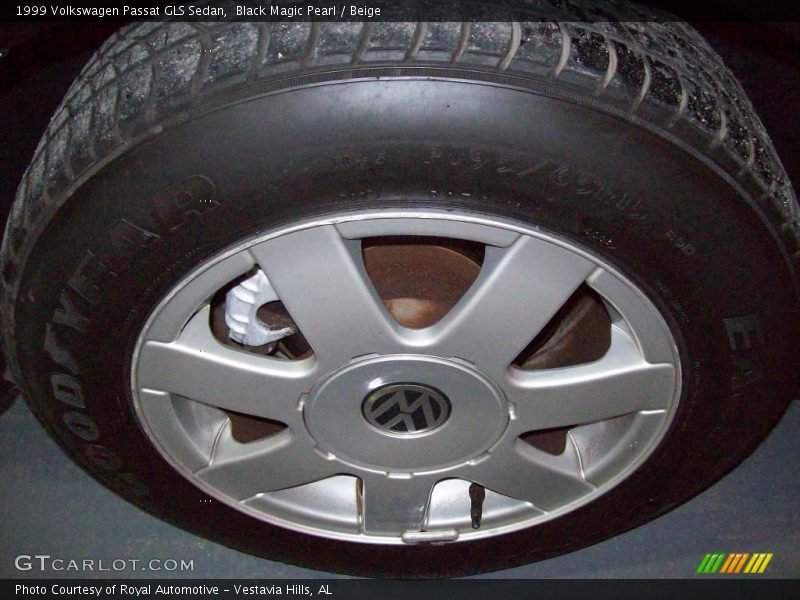 Black Magic Pearl / Beige 1999 Volkswagen Passat GLS Sedan