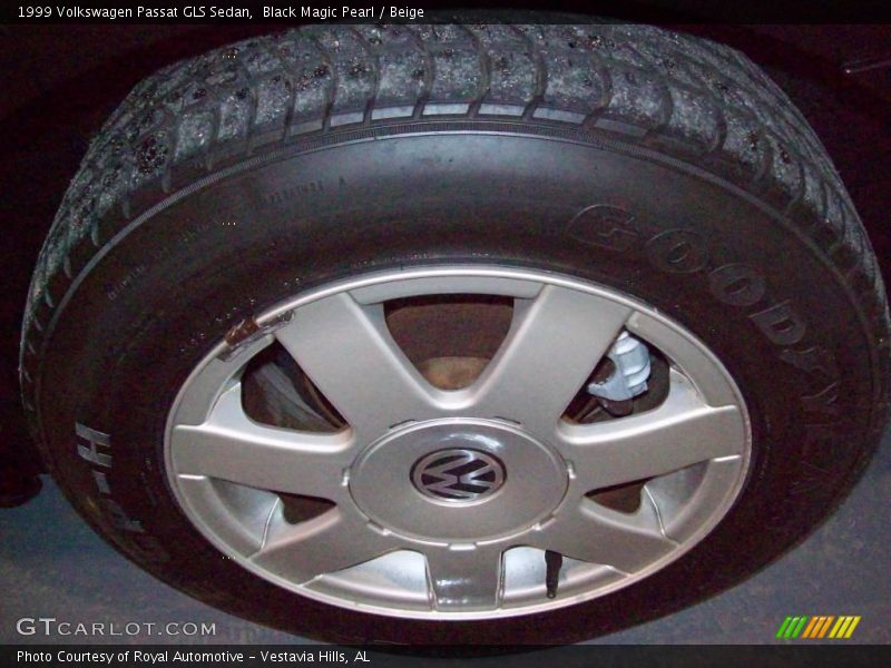 Black Magic Pearl / Beige 1999 Volkswagen Passat GLS Sedan