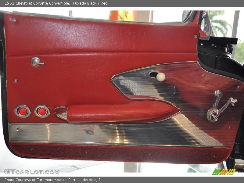 Tuxedo Black / Red 1961 Chevrolet Corvette Convertible