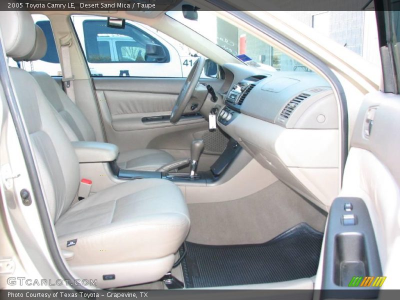 Desert Sand Mica / Taupe 2005 Toyota Camry LE