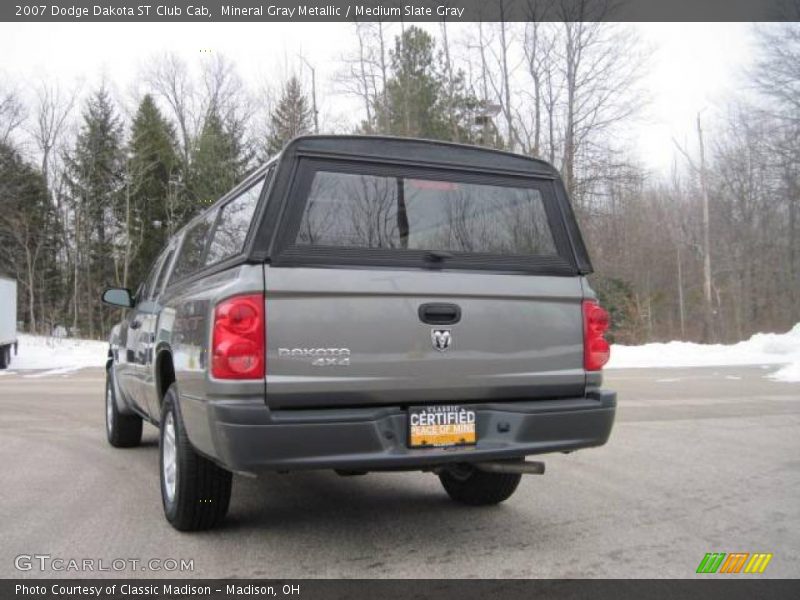 Mineral Gray Metallic / Medium Slate Gray 2007 Dodge Dakota ST Club Cab