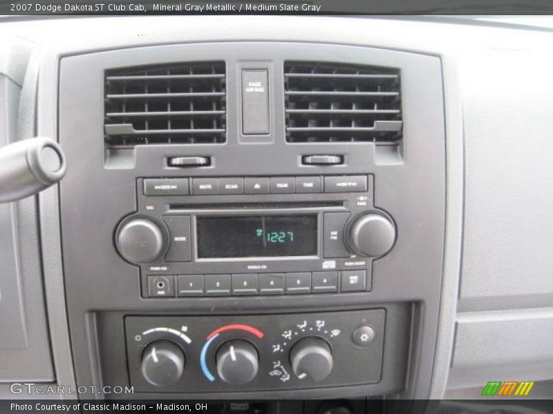 Mineral Gray Metallic / Medium Slate Gray 2007 Dodge Dakota ST Club Cab