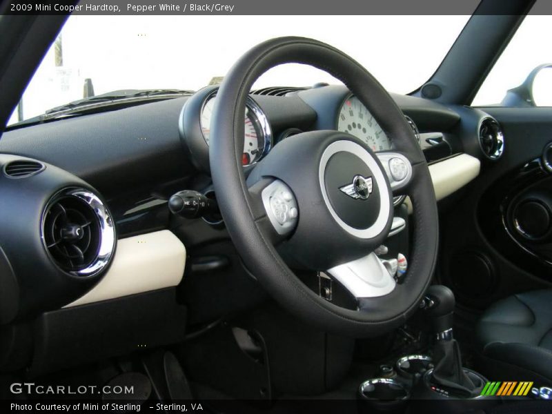 Pepper White / Black/Grey 2009 Mini Cooper Hardtop