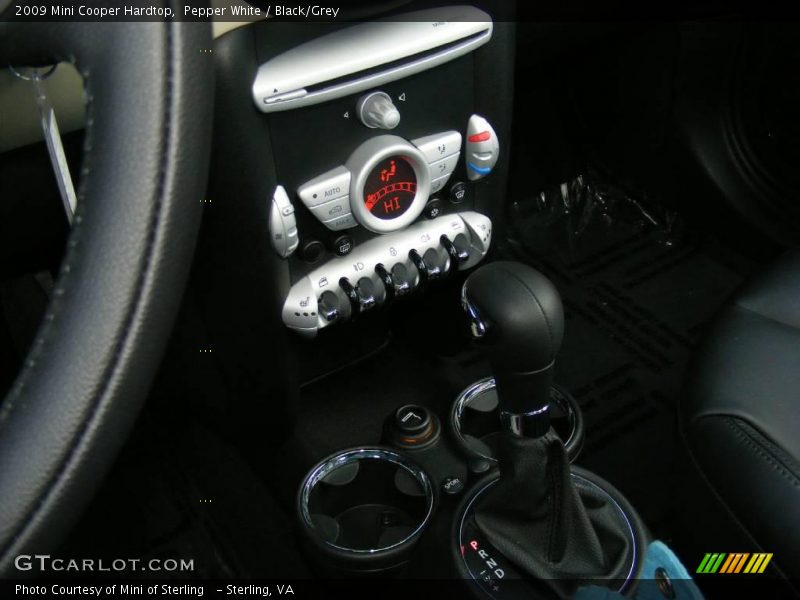 Pepper White / Black/Grey 2009 Mini Cooper Hardtop
