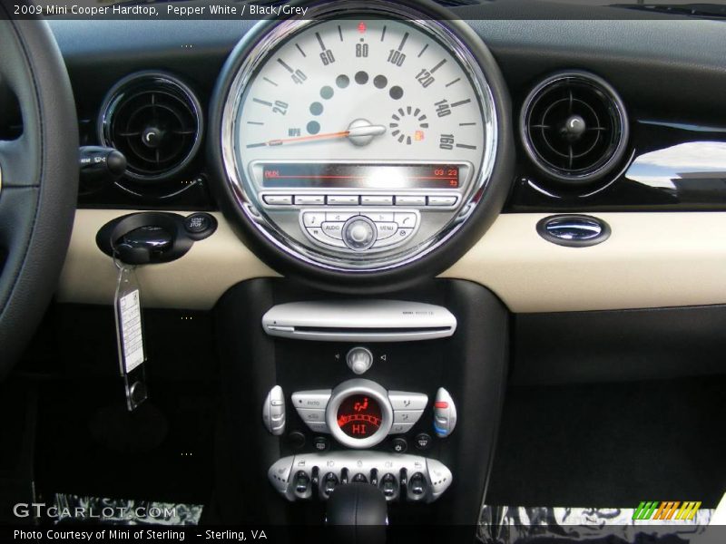 Pepper White / Black/Grey 2009 Mini Cooper Hardtop