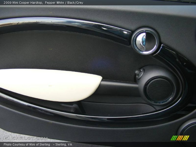 Pepper White / Black/Grey 2009 Mini Cooper Hardtop
