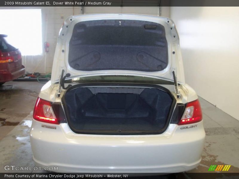 Dover White Pearl / Medium Gray 2009 Mitsubishi Galant ES