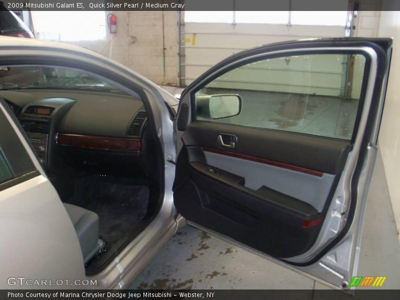 Quick Silver Pearl / Medium Gray 2009 Mitsubishi Galant ES