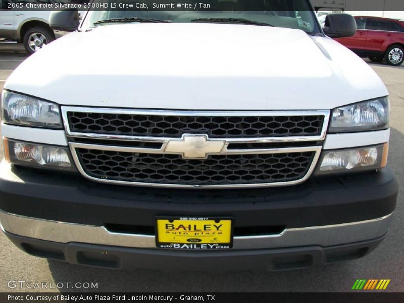 Summit White / Tan 2005 Chevrolet Silverado 2500HD LS Crew Cab