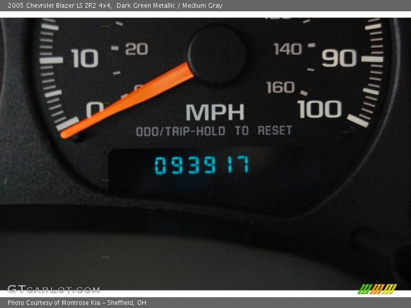 Dark Green Metallic / Medium Gray 2005 Chevrolet Blazer LS ZR2 4x4