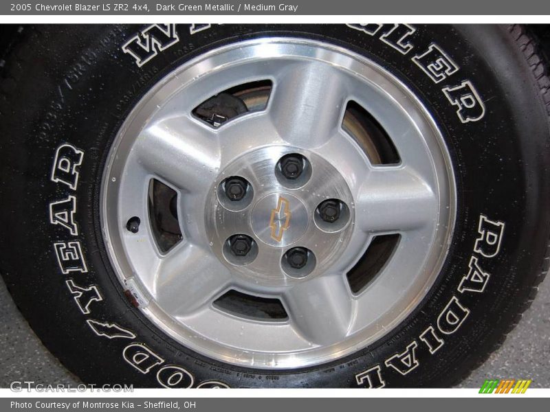 Dark Green Metallic / Medium Gray 2005 Chevrolet Blazer LS ZR2 4x4