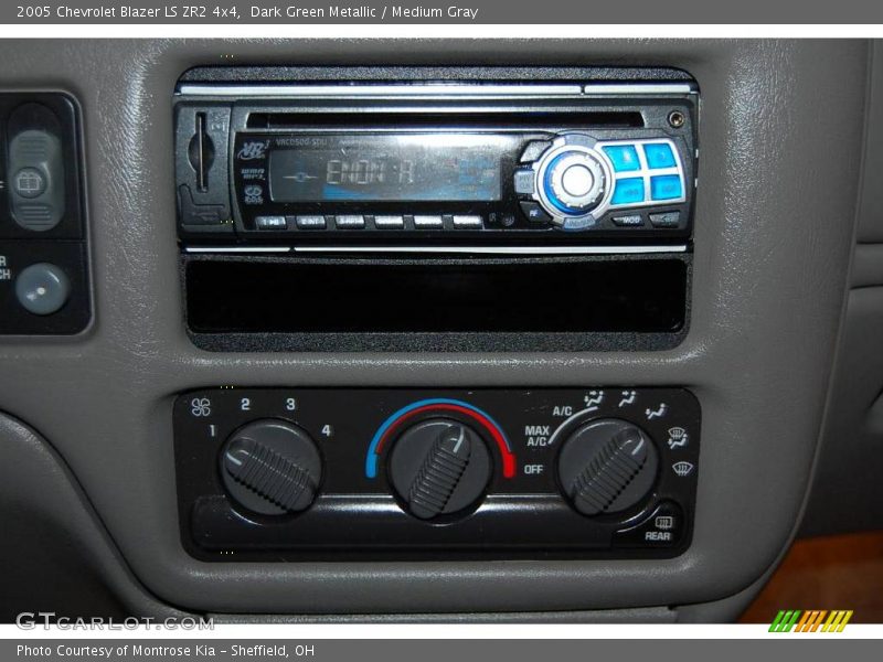Dark Green Metallic / Medium Gray 2005 Chevrolet Blazer LS ZR2 4x4