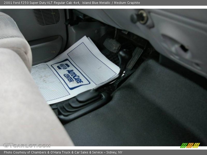 Island Blue Metallic / Medium Graphite 2001 Ford F250 Super Duty XLT Regular Cab 4x4