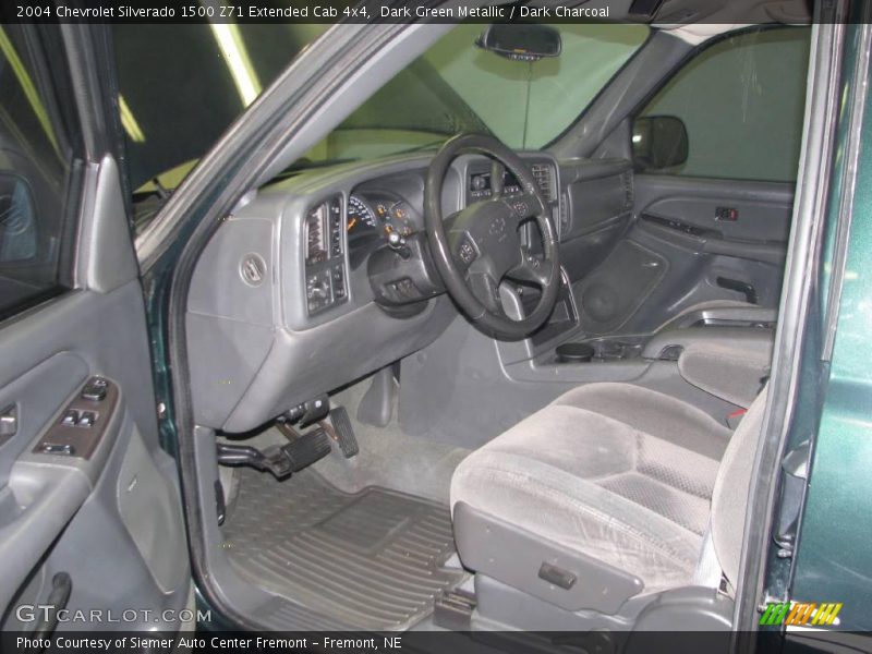 Dark Green Metallic / Dark Charcoal 2004 Chevrolet Silverado 1500 Z71 Extended Cab 4x4