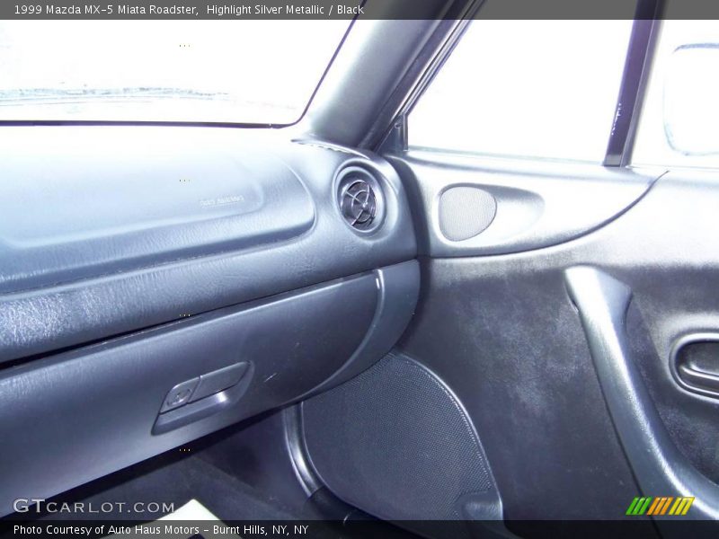 Highlight Silver Metallic / Black 1999 Mazda MX-5 Miata Roadster